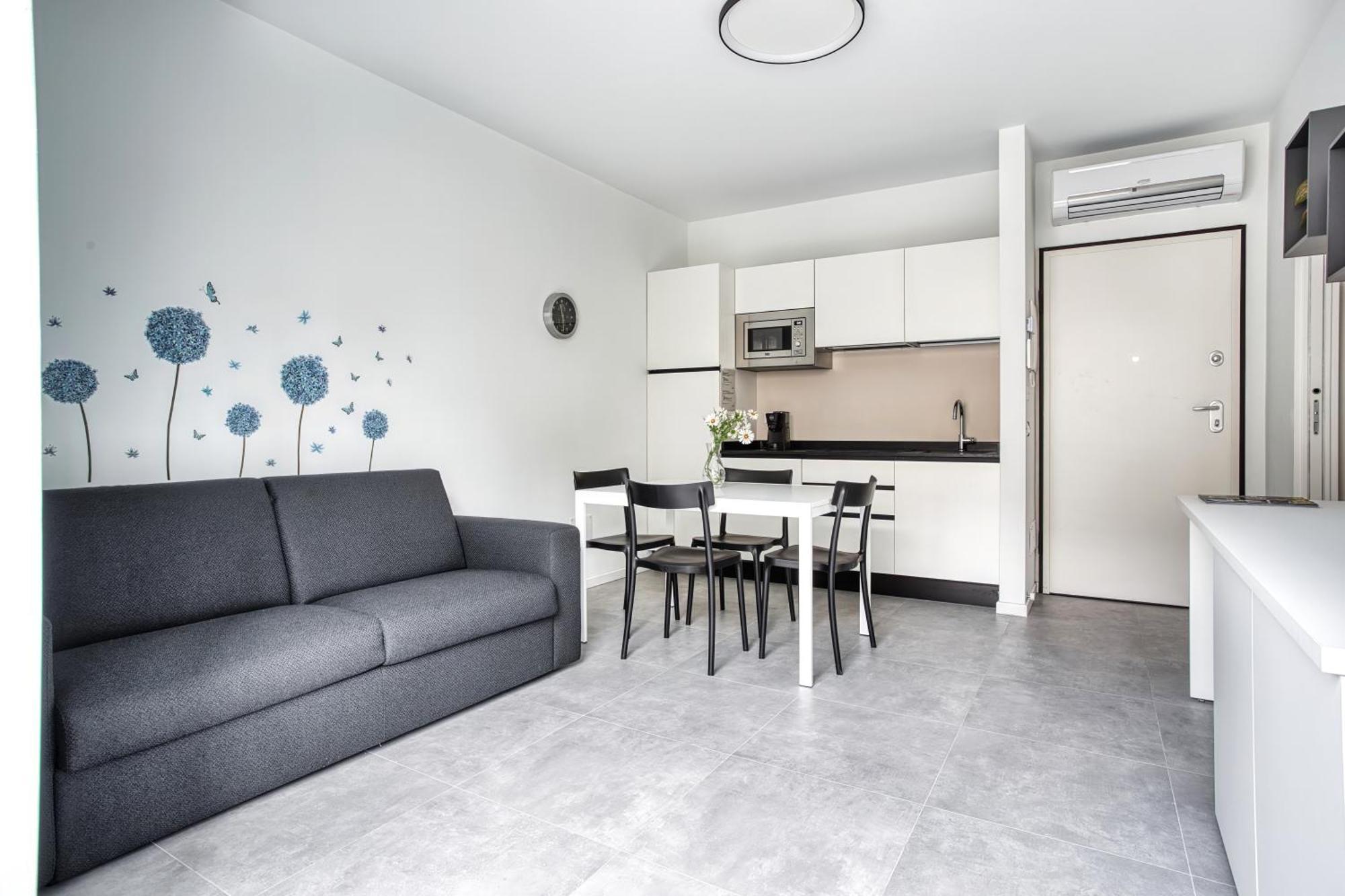 Sleek City Abode In Maciachini Милано Екстериор снимка